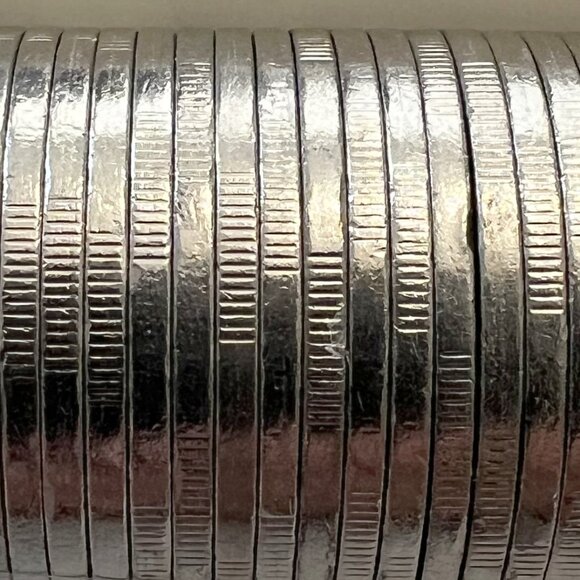 Very Rare 2010 Roll of 14 Serration Canada $2 Toonies! - Picture 4 of 16